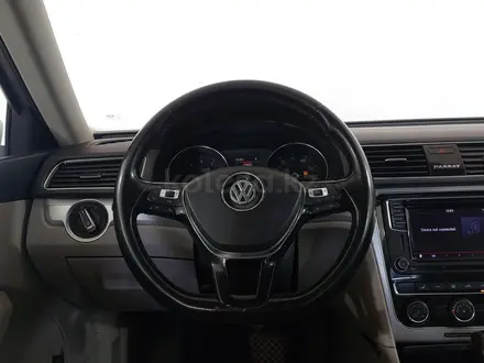 Volkswagen Passat 2018 года за 6 390 000 тг. в Шымкент – фото 13