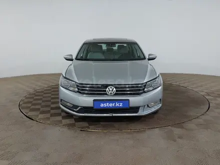 Volkswagen Passat 2018 года за 6 390 000 тг. в Шымкент – фото 2