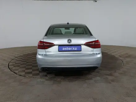 Volkswagen Passat 2018 года за 6 390 000 тг. в Шымкент – фото 6