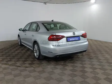 Volkswagen Passat 2018 года за 6 390 000 тг. в Шымкент – фото 7