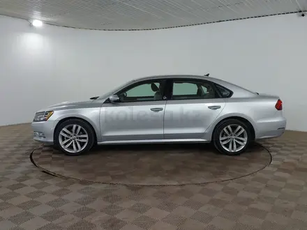 Volkswagen Passat 2018 года за 6 390 000 тг. в Шымкент – фото 8