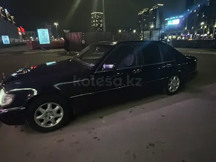 Mercedes-Benz S 320 1995 года за 2 900 000 тг. в Астана – фото 2