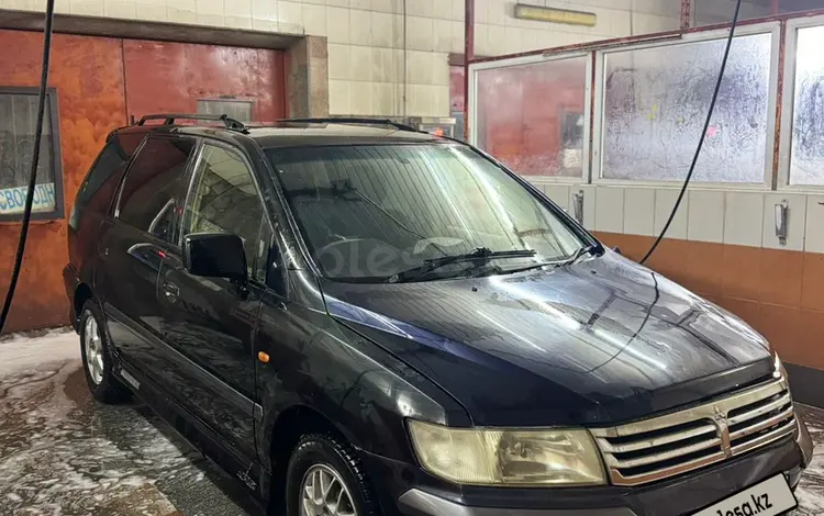 Mitsubishi Chariot 1998 годаүшін1 350 000 тг. в Алматы