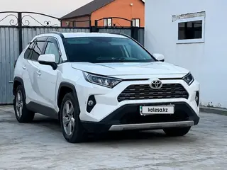 Toyota RAV4, 2021