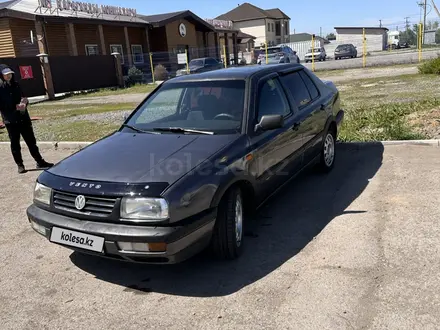 Volkswagen Vento 1992 года за 1 600 000 тг. в Караганда – фото 3