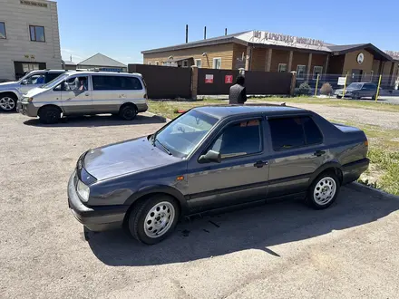 Volkswagen Vento 1992 года за 1 600 000 тг. в Караганда – фото 2