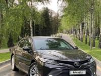 Toyota Camry 2018 года за 14 600 000 тг. в Алматы