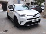 Toyota RAV4 2017 года за 13 500 000 тг. в Астана – фото 2