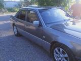 Mercedes-Benz E 200 1990 годаүшін1 100 000 тг. в Актобе – фото 4