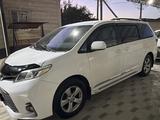 Toyota Sienna 2015 года за 10 000 000 тг. в Жанаозен – фото 2