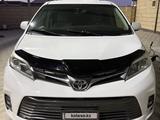 Toyota Sienna 2015 года за 10 000 000 тг. в Жанаозен