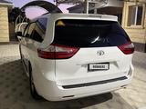 Toyota Sienna 2015 года за 10 000 000 тг. в Жанаозен – фото 3