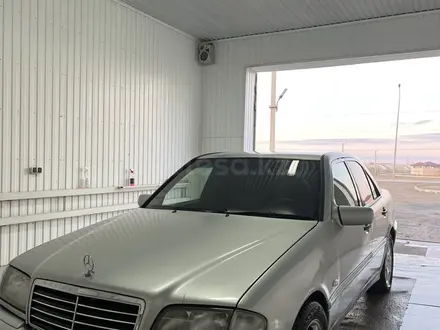 Mercedes-Benz C 240 1998 года за 3 000 000 тг. в Жанаозен