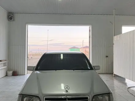 Mercedes-Benz C 240 1998 года за 3 000 000 тг. в Жанаозен – фото 7