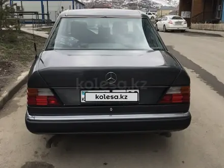 Mercedes-Benz E 300 1992 года за 1 000 000 тг. в Алматы – фото 5