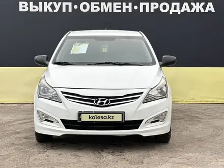 Hyundai Solaris 2015 года за 5 850 000 тг. в Актобе – фото 2