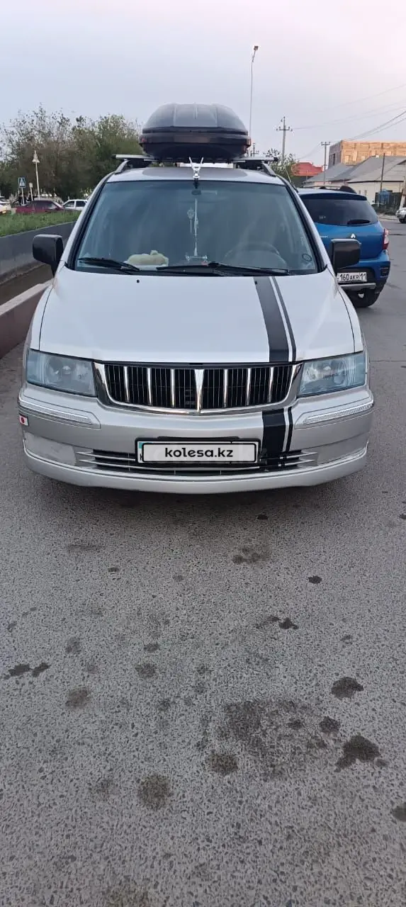 Mitsubishi Space Wagon, 1999