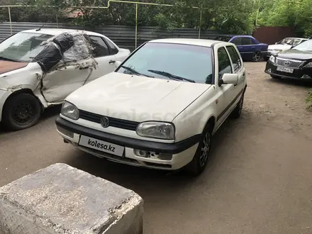 Volkswagen Golf 1994 года за 1 550 000 тг. в Астана – фото 2