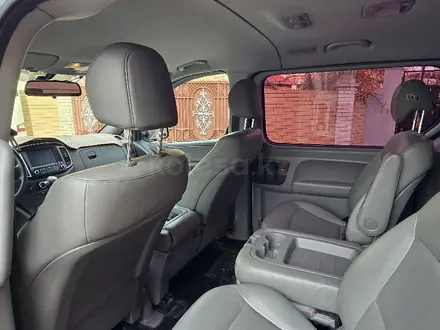 Hyundai Starex 2019 года за 13 000 000 тг. в Атырау – фото 4