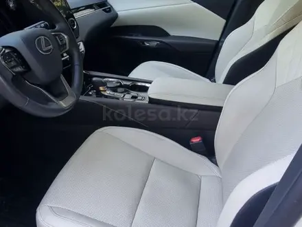 Lexus RX 350 2024 года за 29 500 000 тг. в Алматы – фото 2