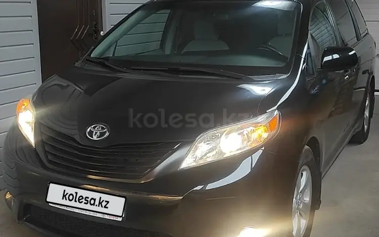 Toyota Sienna 2017 годаүшін16 000 000 тг. в Тараз