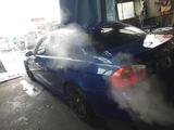 Задний бампер BMW E90 за 6 342 тг. в Алматы – фото 2