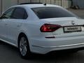 Volkswagen Passat 2017 года за 9 500 000 тг. в Алматы – фото 15