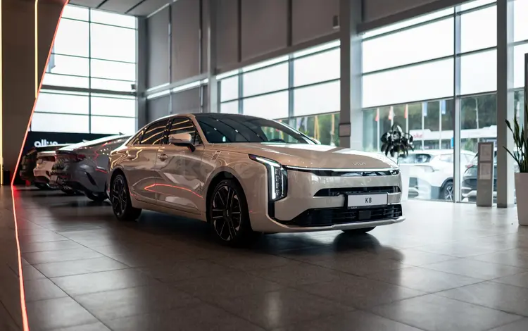 Kia K8 Premium 2025 года за 28 990 000 тг. в Алматы