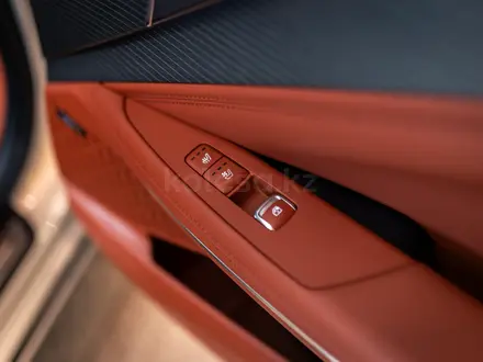 Kia K8 Premium 2025 года за 27 990 000 тг. в Алматы – фото 15