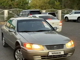 Toyota Camry, 1999