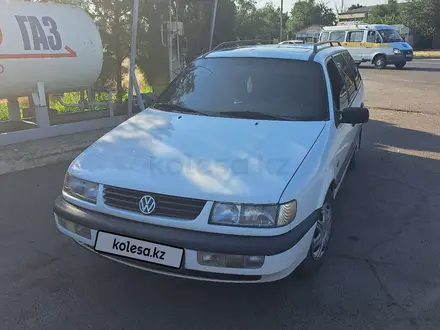 Volkswagen Passat 1995 года за 2 100 000 тг. в Тараз