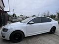 Skoda Octavia 2015 года за 3 000 000 тг. в Атырау – фото 2