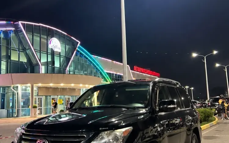 Lexus LX 570 2015 года за 25 000 000 тг. в Актау