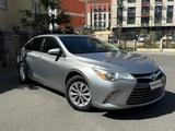 Toyota Camry 2015 года за 6 700 000 тг. в Атырау – фото 2