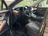 Hyundai Santa Fe 2022 годаүшін19 000 000 тг. в Караганда – фото 5