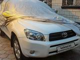 Toyota RAV4 2007 годаfor8 300 000 тг. в Алматы