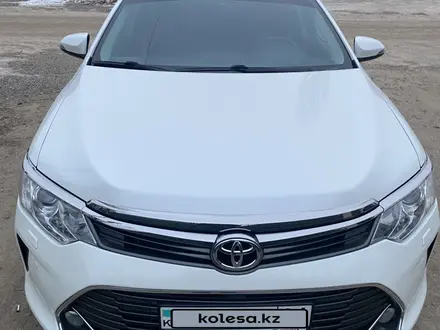 Toyota Camry 2015 года за 13 000 000 тг. в Актобе