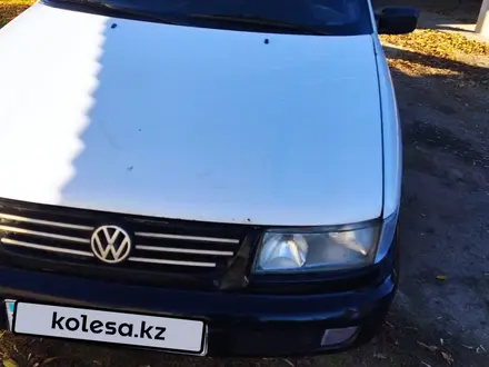 Volkswagen Passat 1994 года за 1 600 000 тг. в Шымкент – фото 2