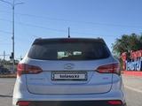 Hyundai Santa Fe 2016 годаүшін9 500 000 тг. в Караганда – фото 4