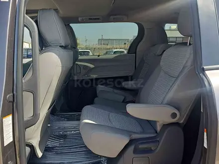 Toyota Sienna 2021 года за 15 600 000 тг. в Алматы – фото 7