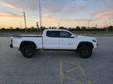 Toyota Tacoma 2023 годаүшін28 500 000 тг. в Актау – фото 4