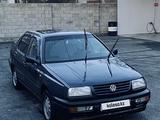 Volkswagen Vento 1993 года за 1 600 000 тг. в Тараз – фото 2