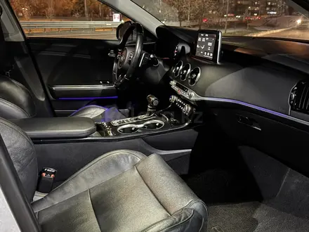 Kia Stinger 2017 года за 12 200 000 тг. в Алматы – фото 18