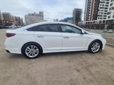 Hyundai Sonata 2019 года за 8 000 000 тг. в Шымкент – фото 3