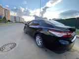 Toyota Camry 2020 годаfor14 000 000 тг. в Астана – фото 4