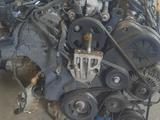 Двигатель и акпп на хундай Санта Фе 2.7 G6EA за 600 000 тг. в Караганда