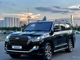 Toyota Land Cruiser 2018 года за 33 000 000 тг. в Астана