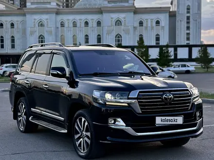 Toyota Land Cruiser 2017 года за 31 000 000 тг. в Астана – фото 3