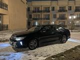 Toyota Camry 2016 года за 12 800 000 тг. в Туркестан – фото 2