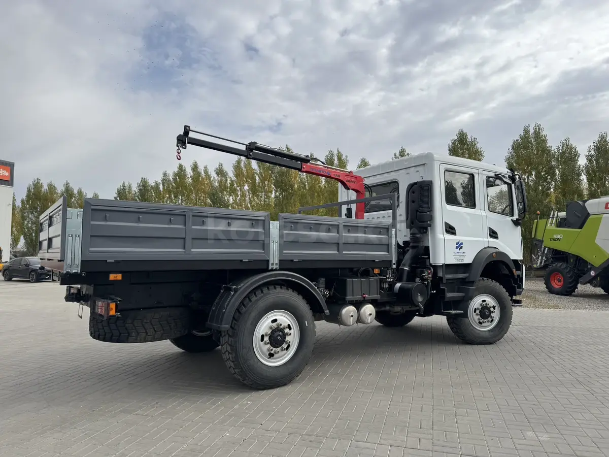 Продажа бортовых Dongfeng DF BWC 4x4 6 мест с КМУ 2025 г. в Актобе ...